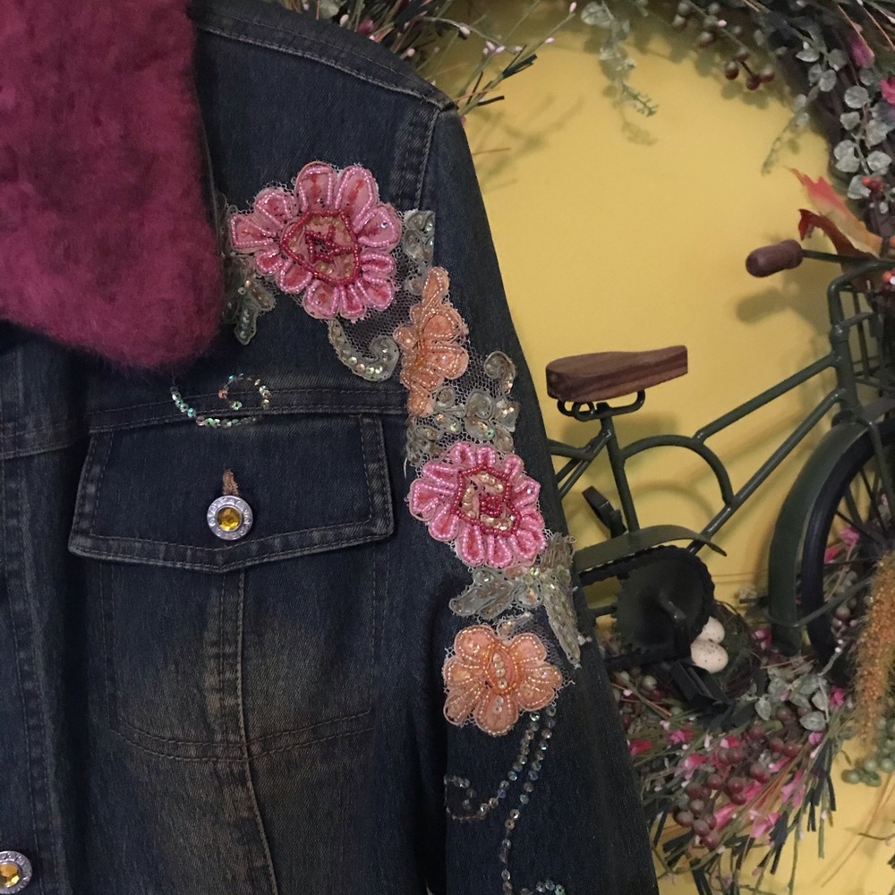 Jean jacket - Picture 2 of 13
